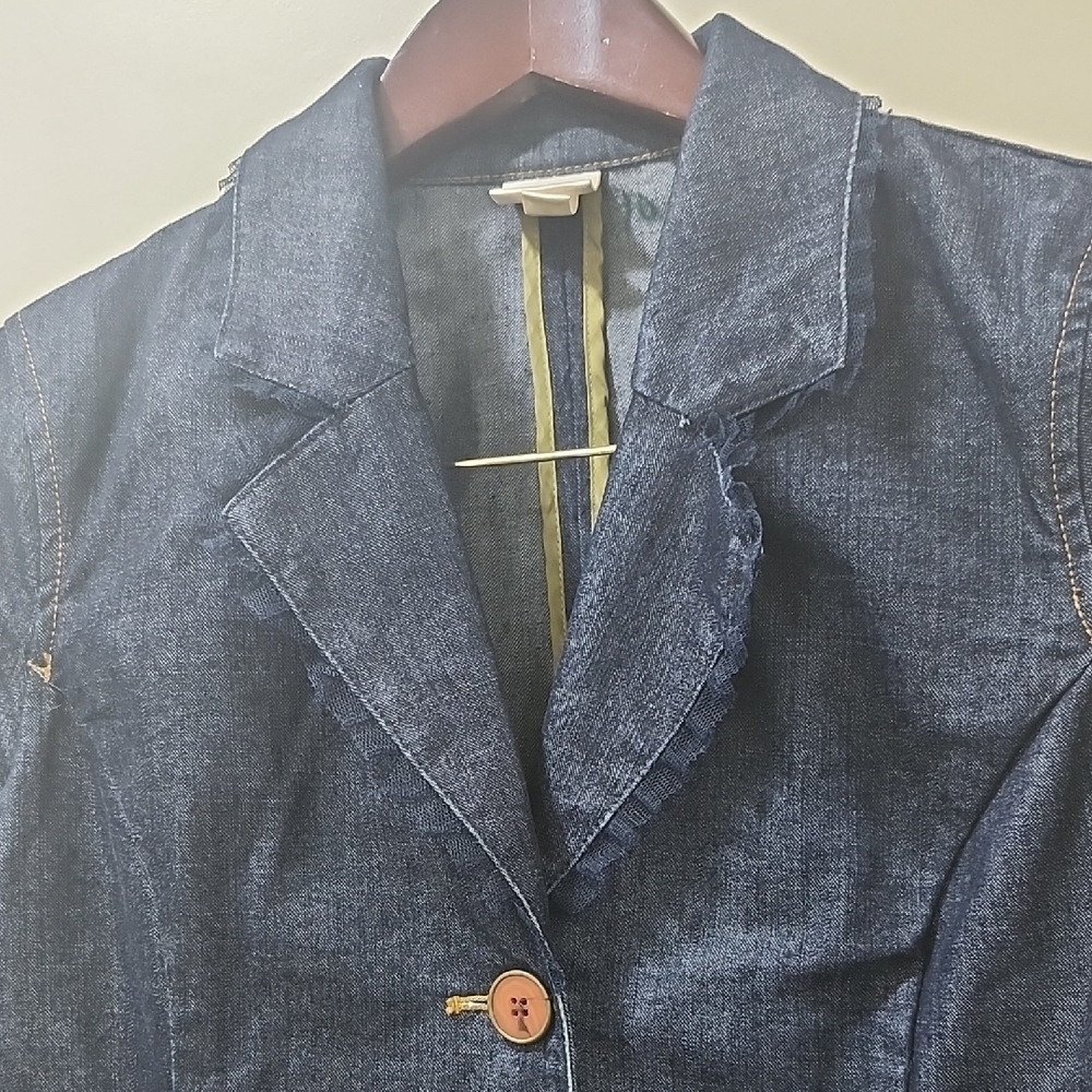 Dark Blue Blazer with Structured Tailoring and Notched Lapel - Picture 2 of 13